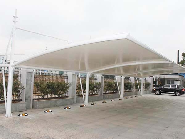 濟(jì)南金億城冶金傅料廠車(chē)棚